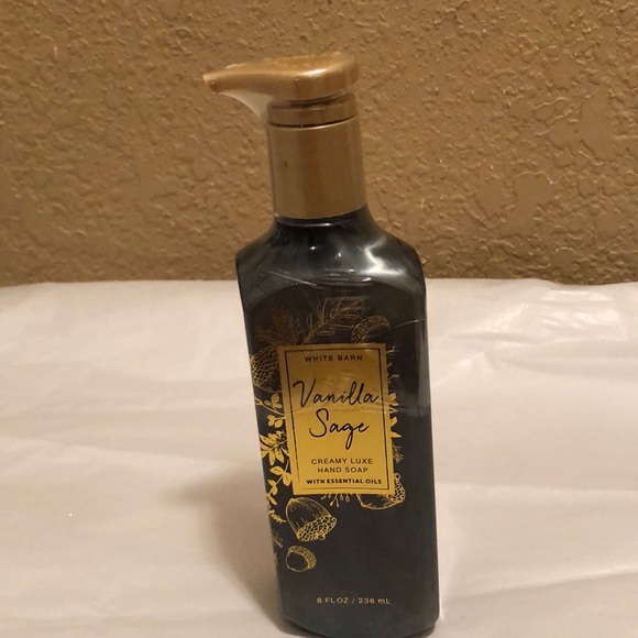 NWT Bath & Body Works White Barn Vanilla Sage Creamy Luxe Hand Soap. 8 ounces - Picture 1 of 6